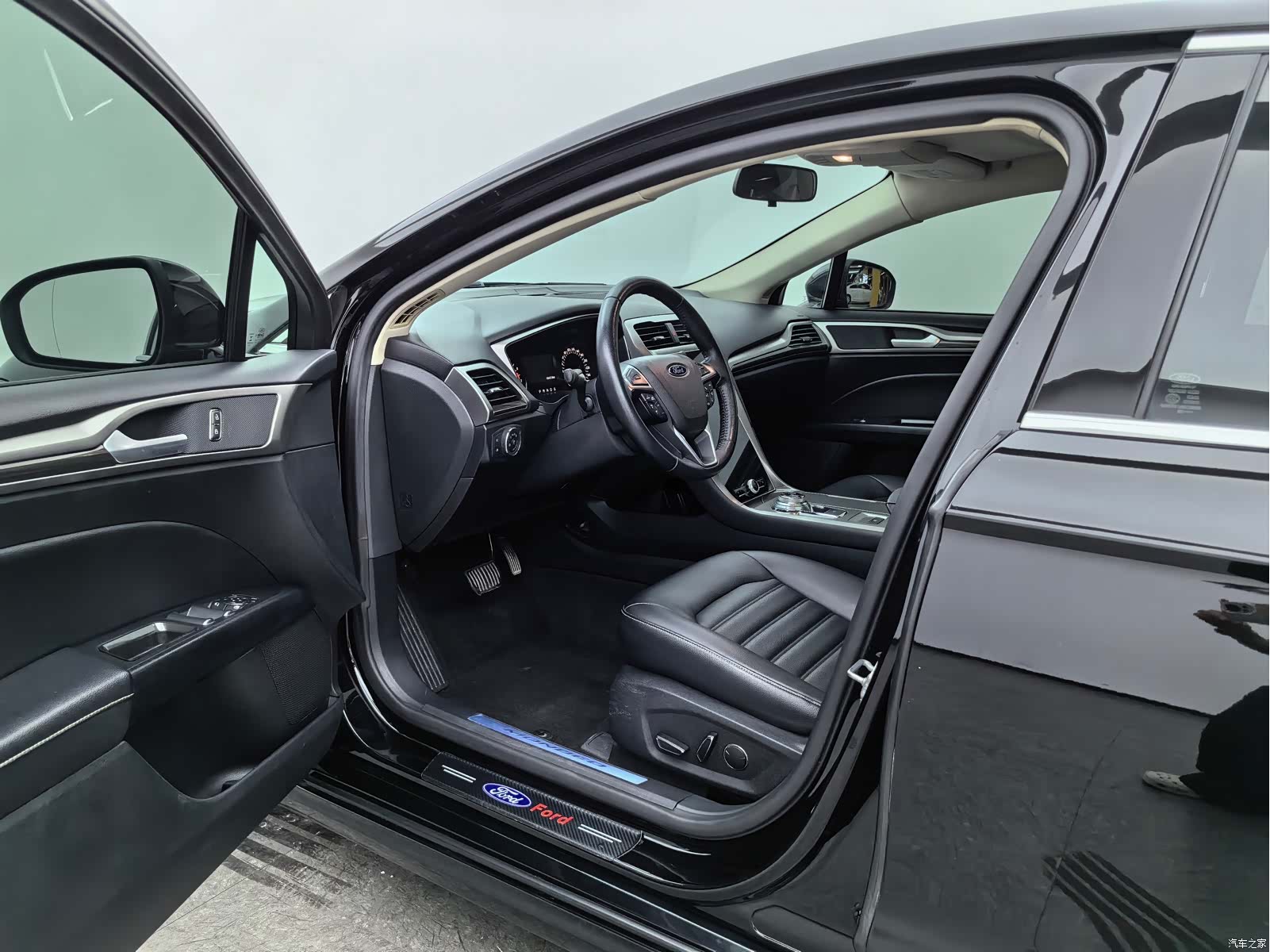 Ford Mondeo, 2020 12