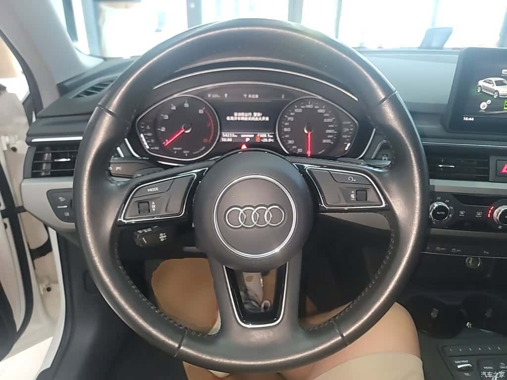 Audi A4L, 2019 11