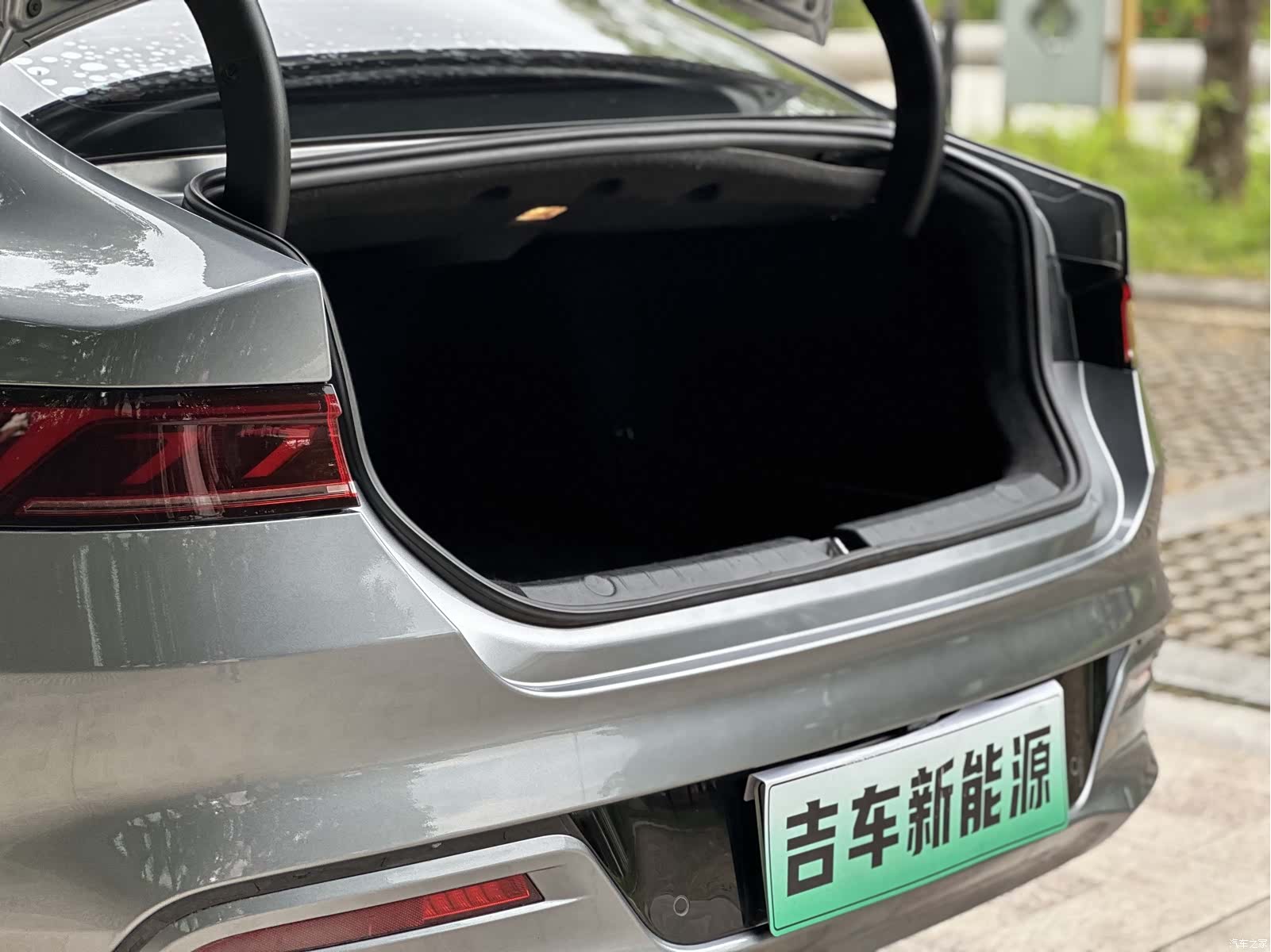 BYD Qin, 2023 13