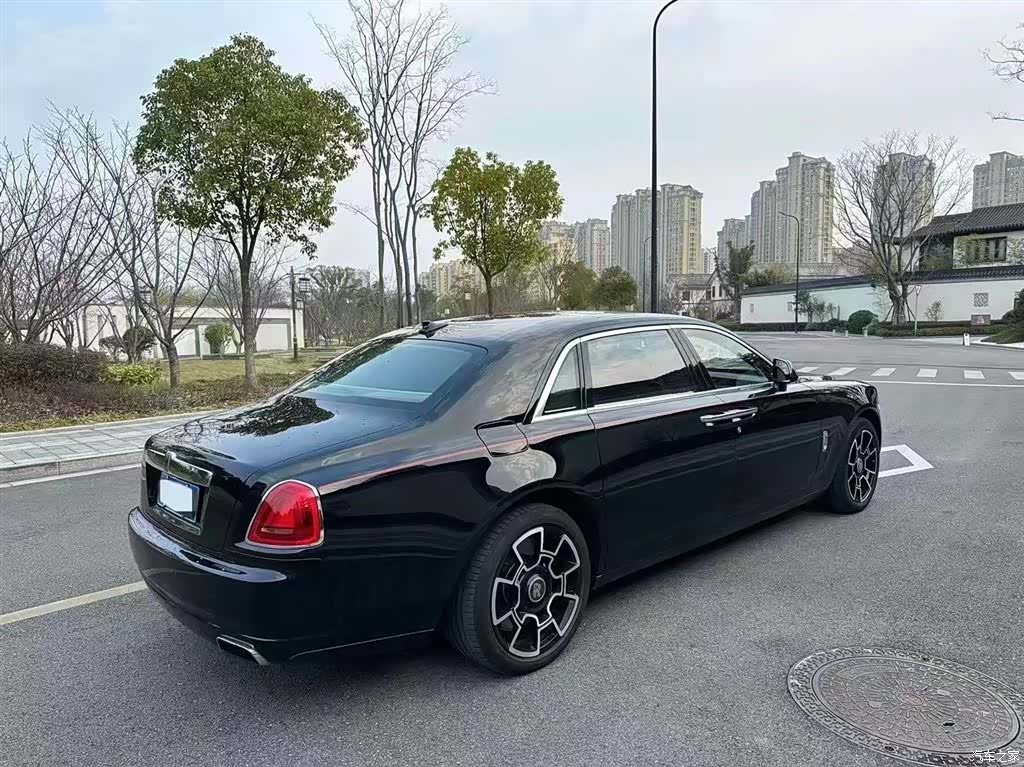 Rolls-Royce Ghost, 2013 все фото