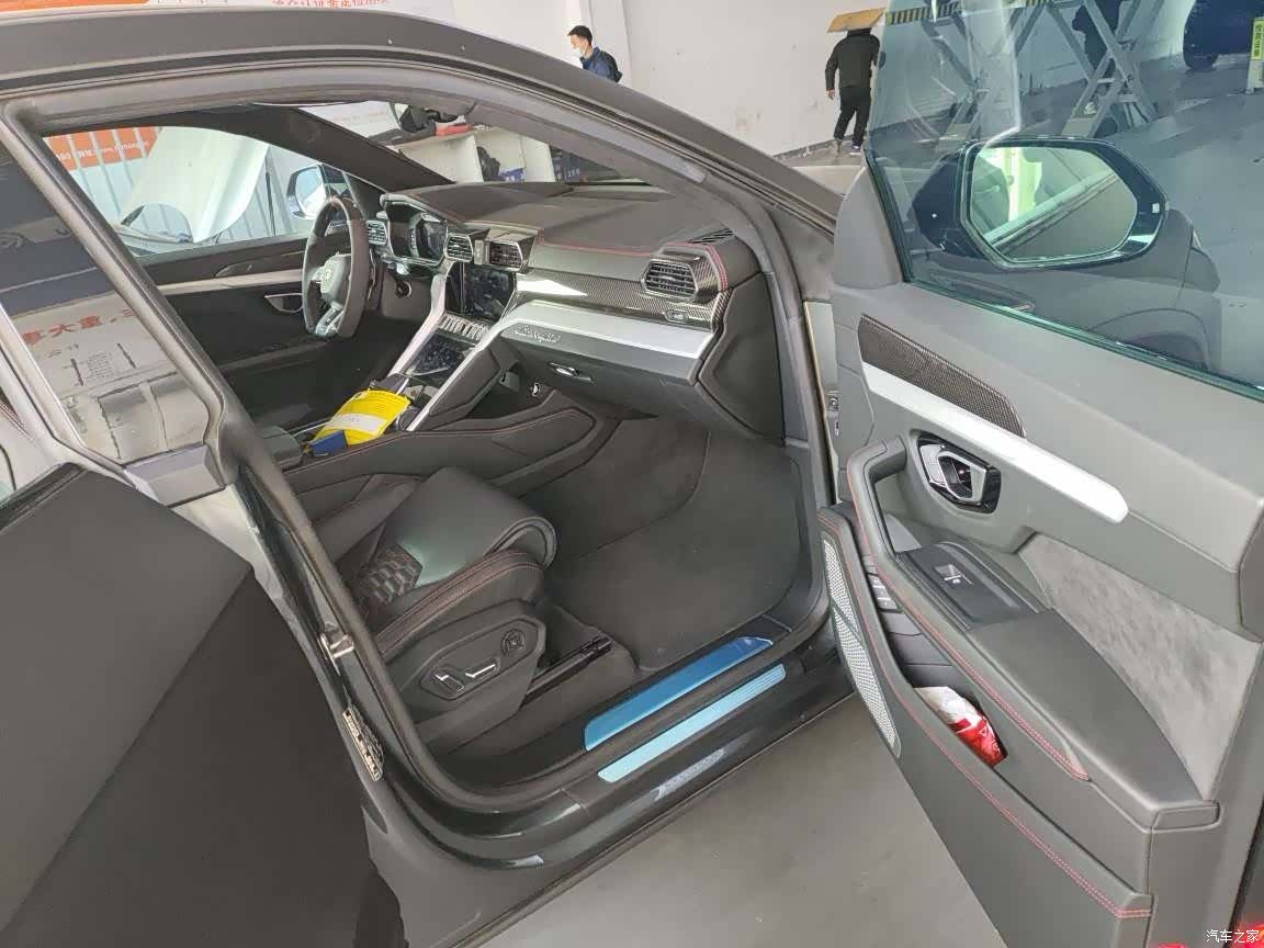 Lamborghini Urus, 2020 27