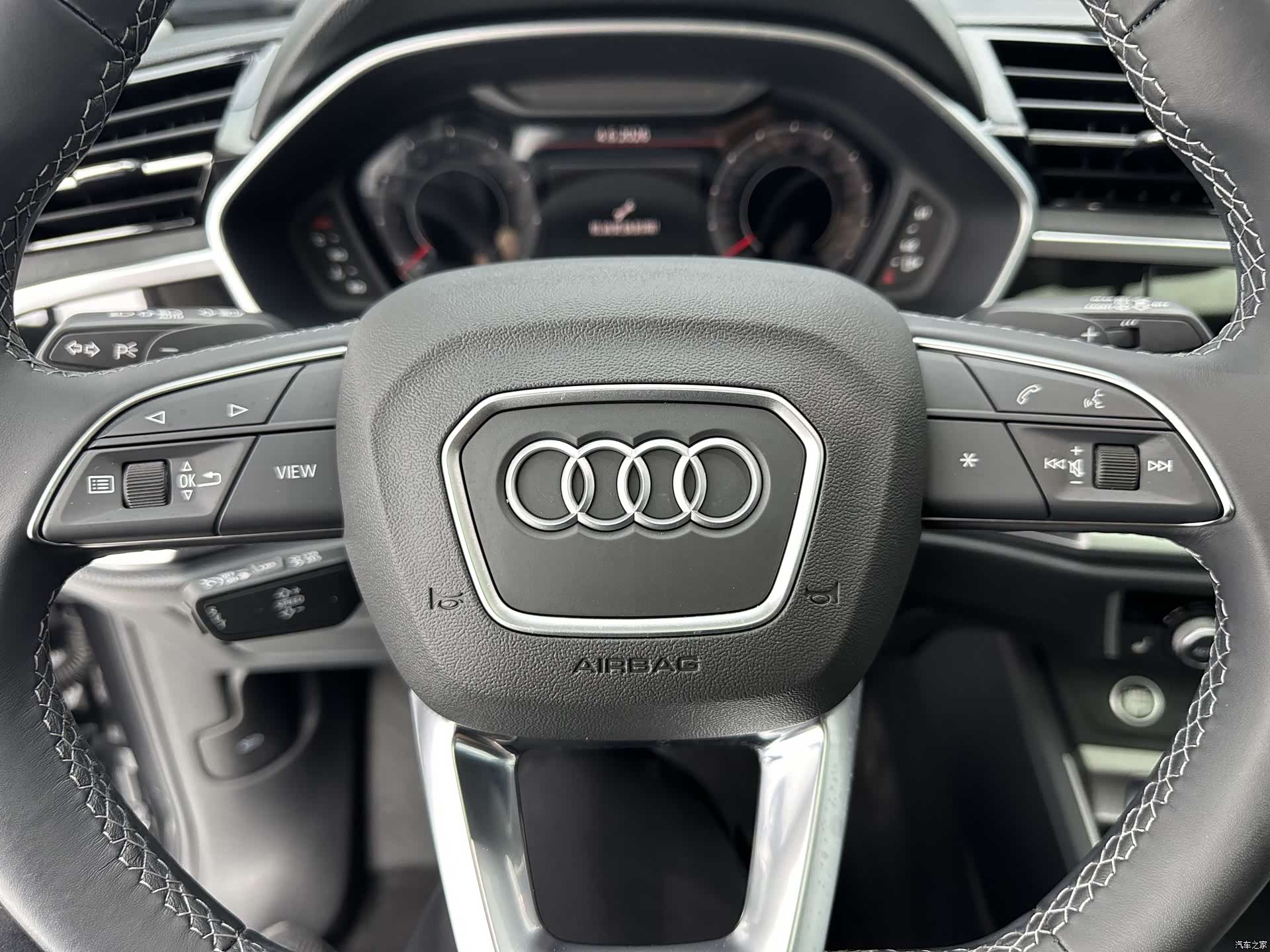 Audi Q3, 2023 14
