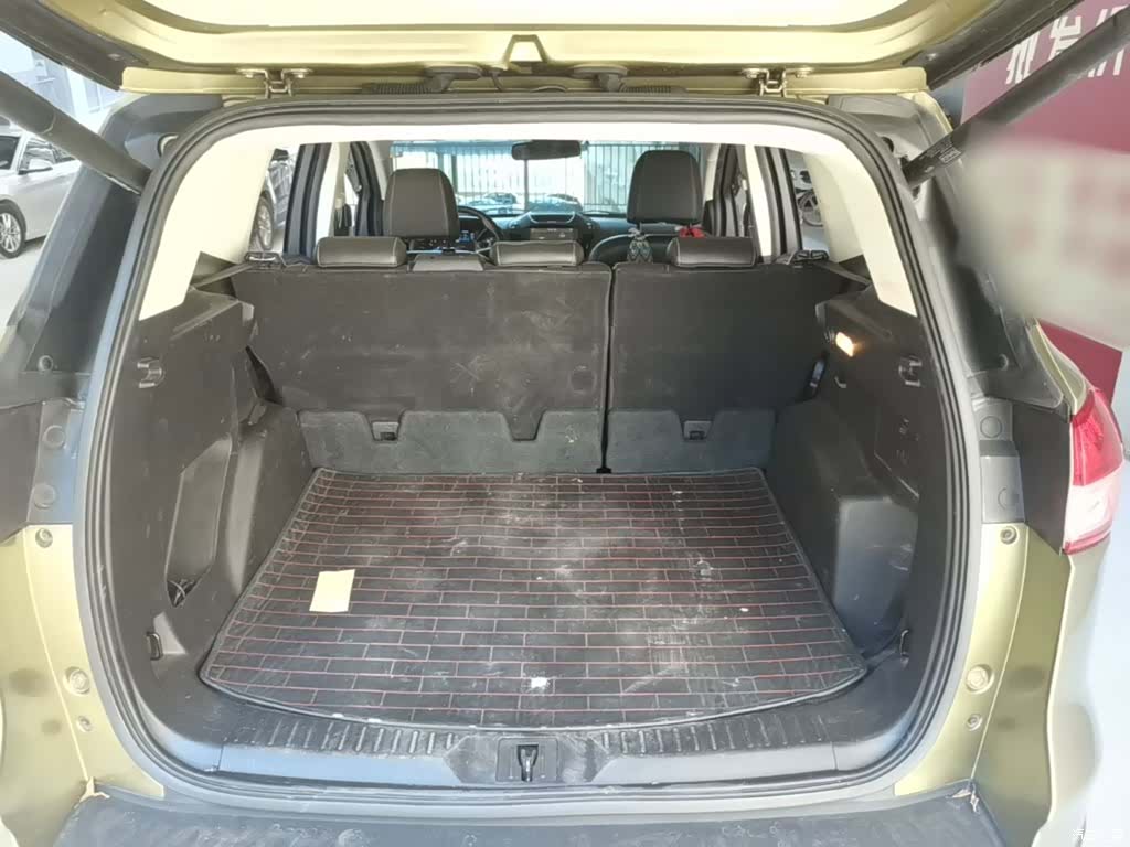 Ford Kuga, 2015 19