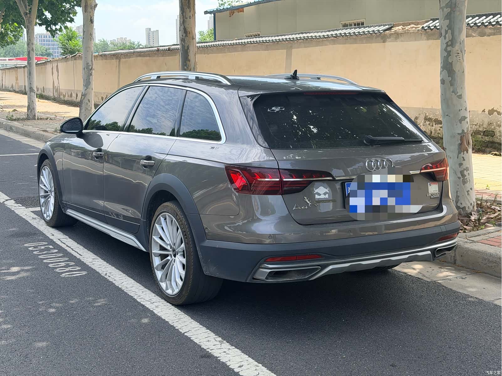 Audi A4, 2022 все фото