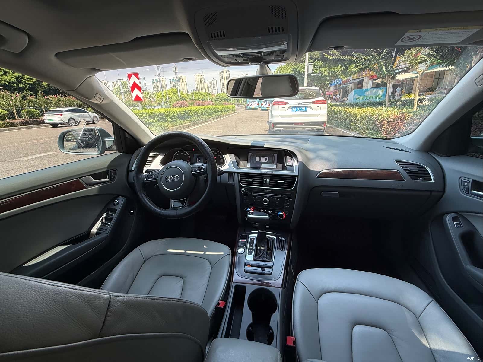 Audi A4L, 2014 12