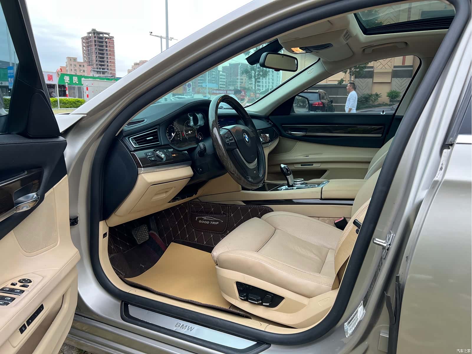 BMW 7 Series, 2012 9