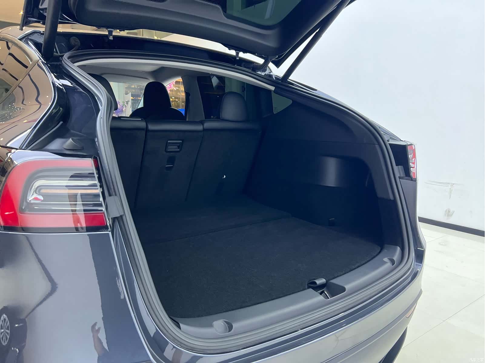 Tesla Model Y, 2024 26