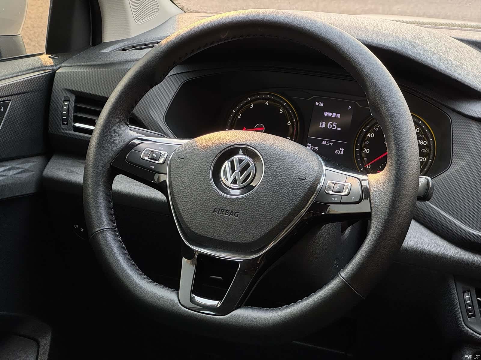 Volkswagen Tharu, 2020 8