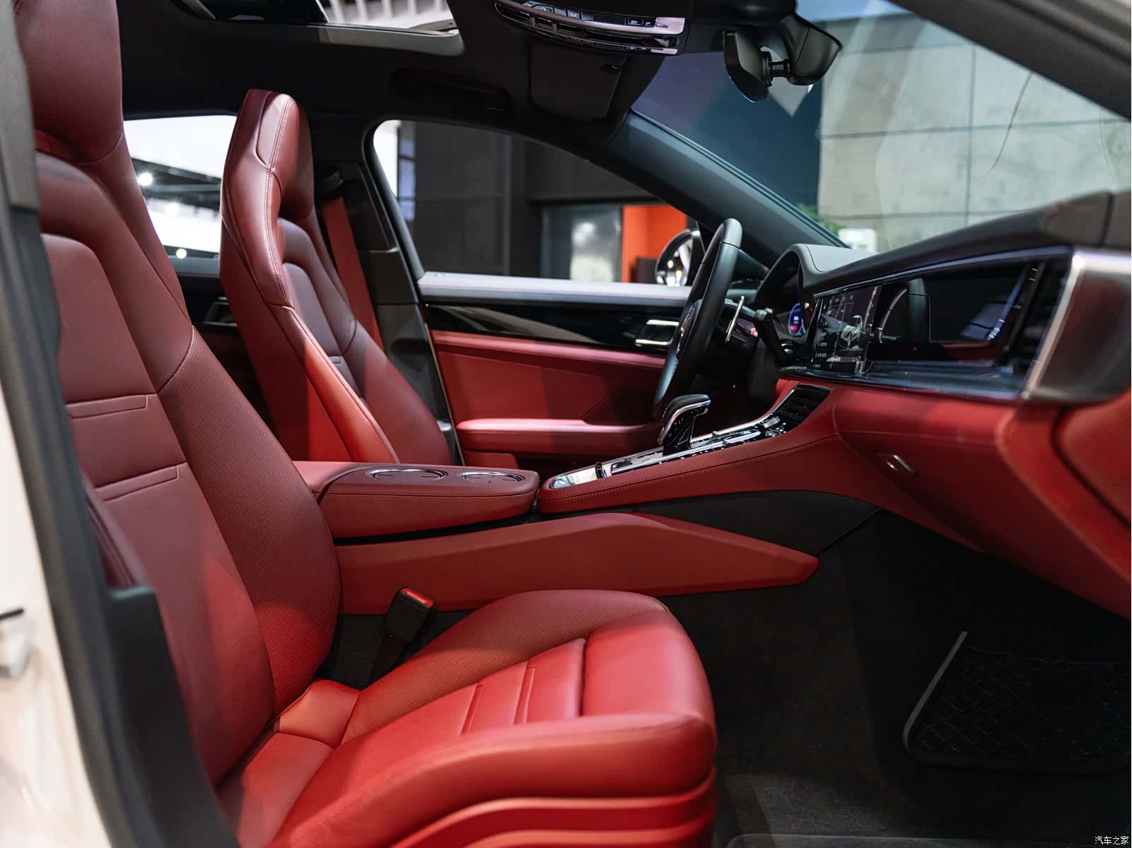 Porsche Panamera, 2022 21
