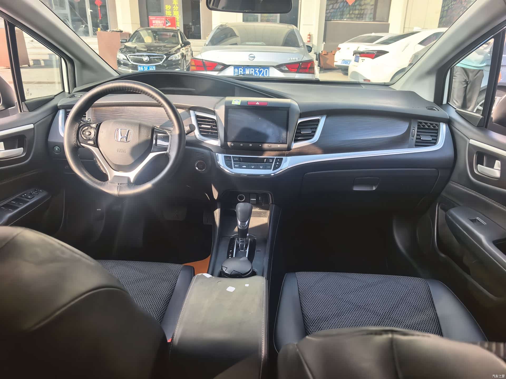 Honda Jade, 2016 7