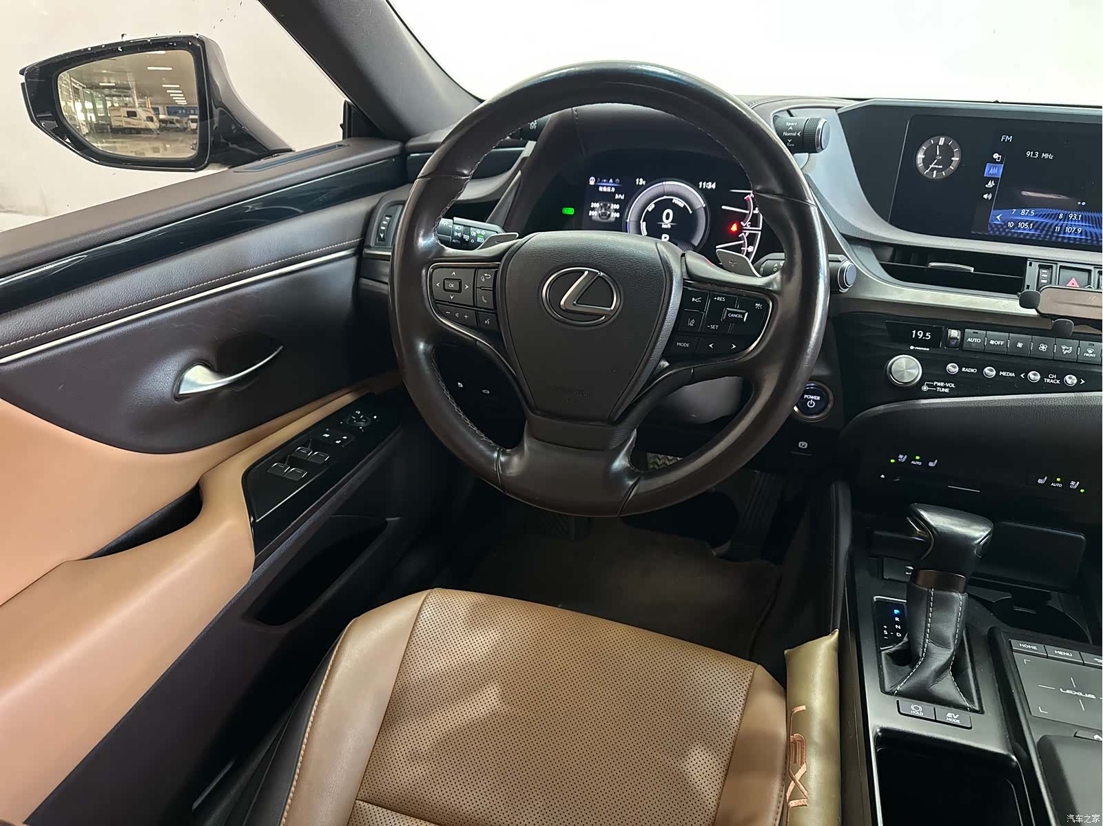 Lexus ES, 2021 11