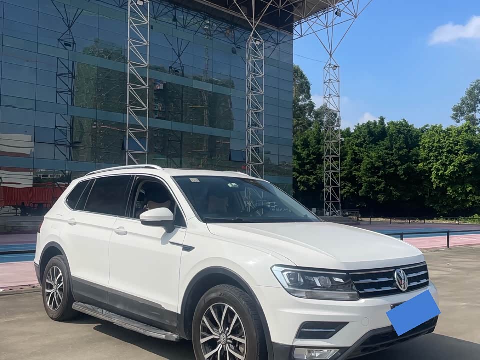Volkswagen Tiguan L