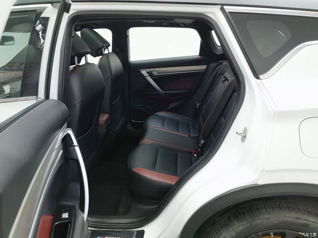 Geely Coolray, 2021 15