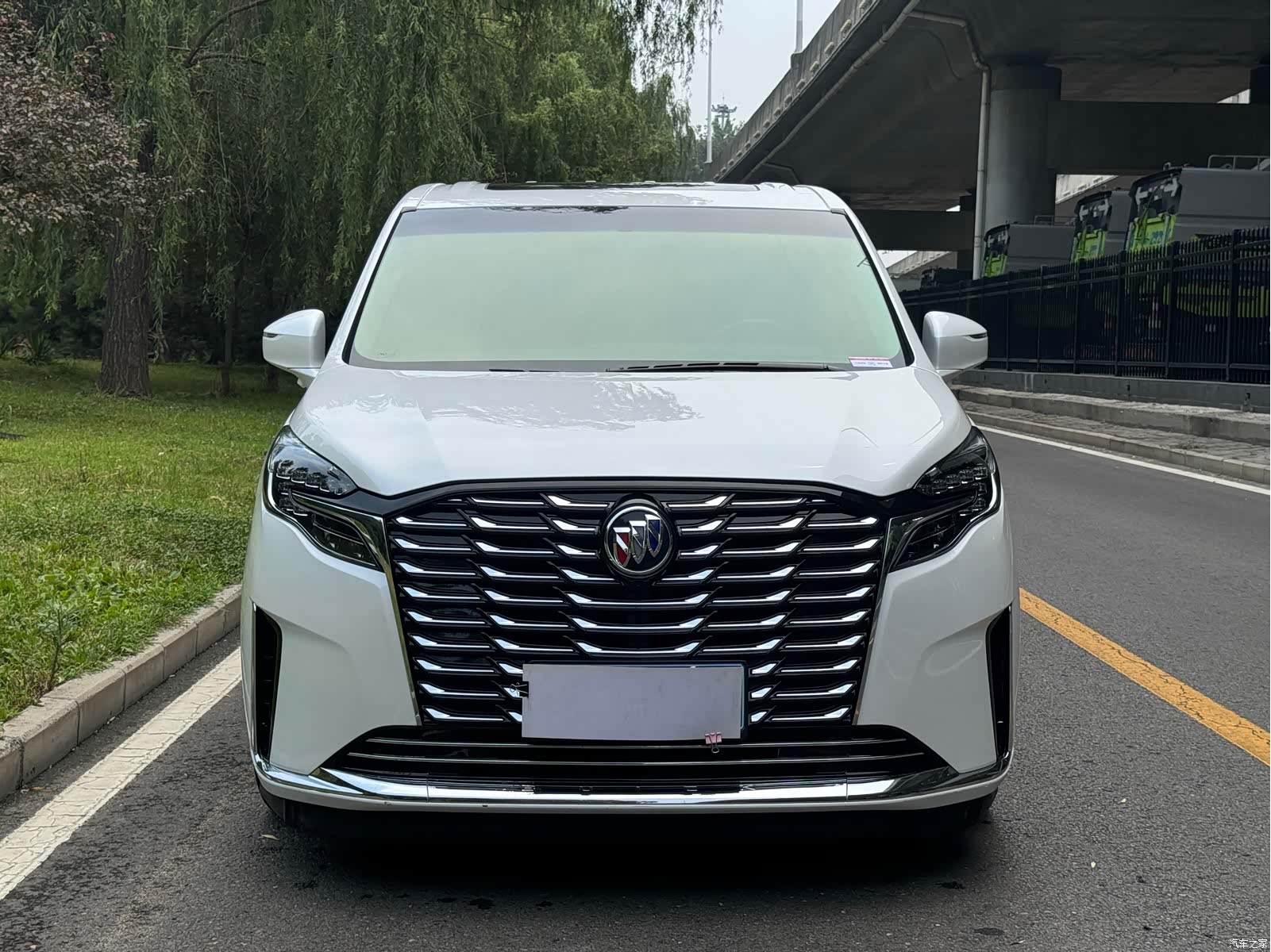 Buick GL8, 2023 2