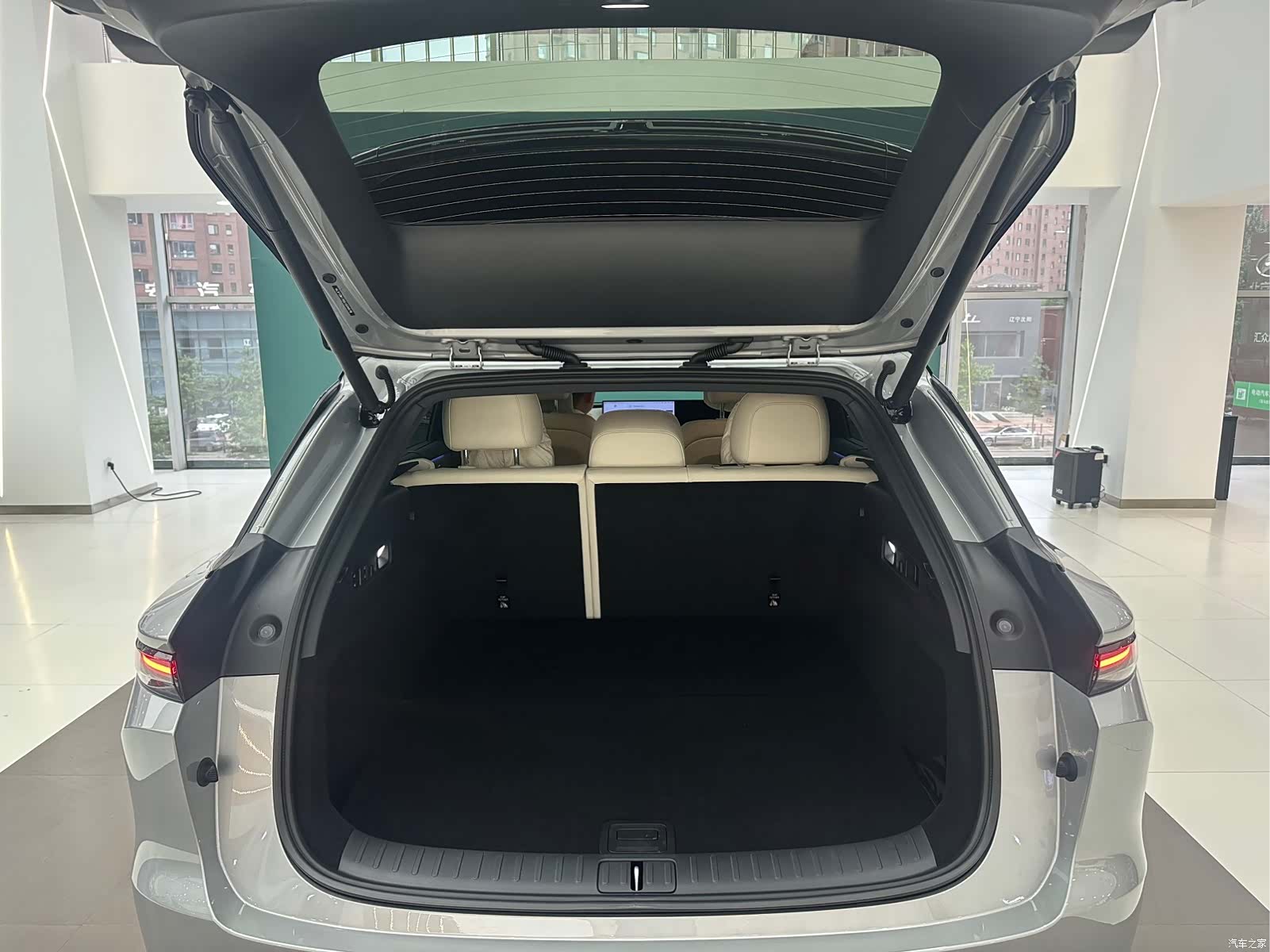 Li Auto i6, 2026 7