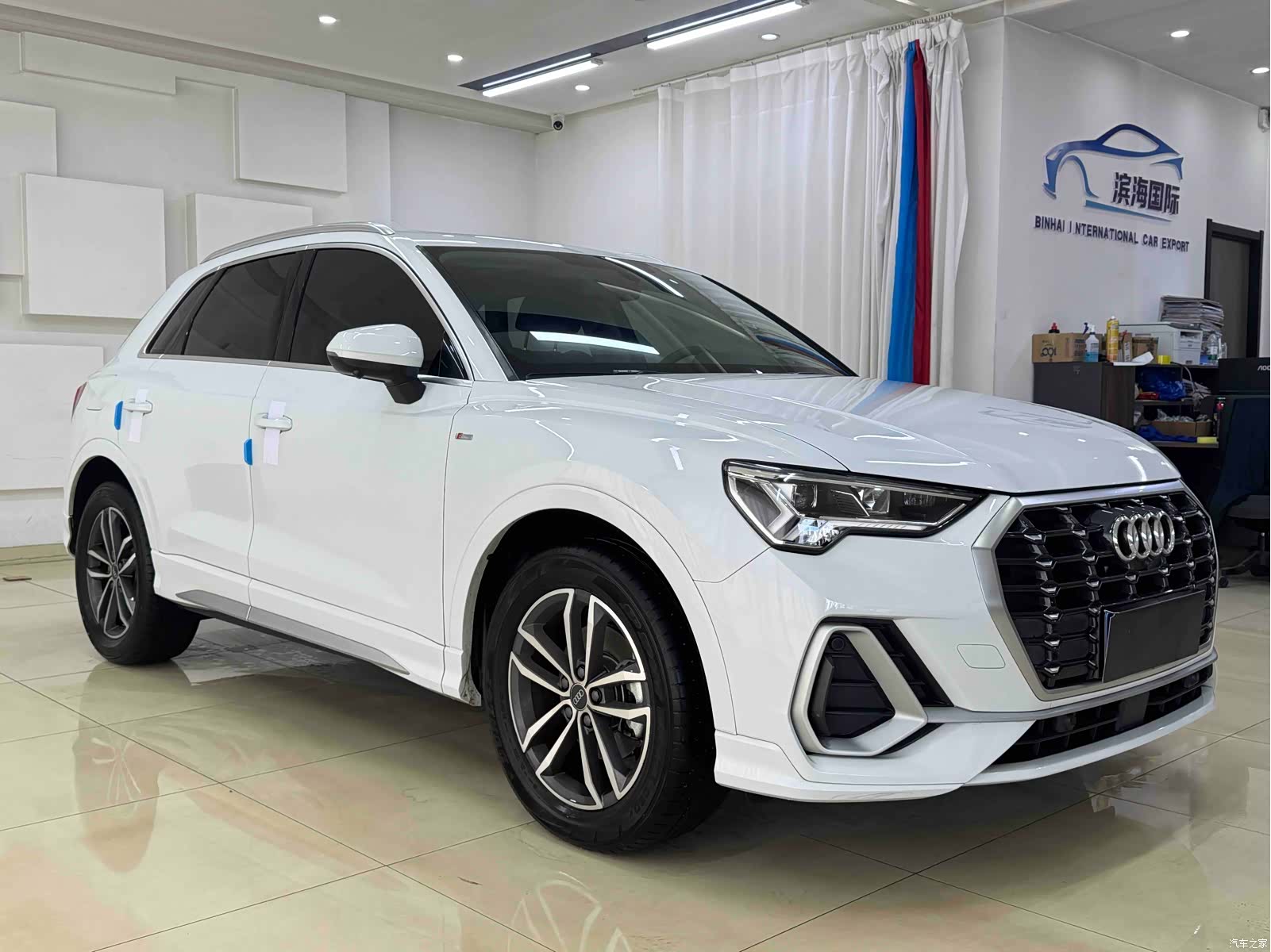 Audi Q3, 2022 3