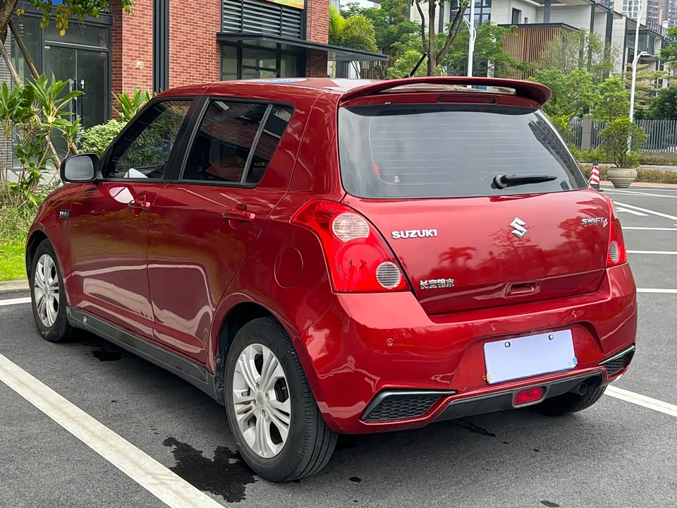 Suzuki Swift Suzuki Swift