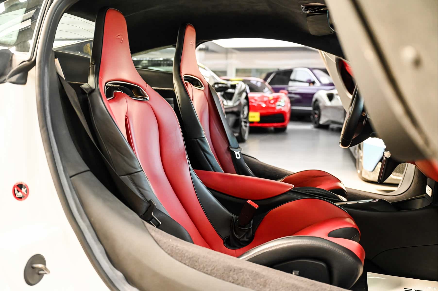McLaren Artura, 2025 8