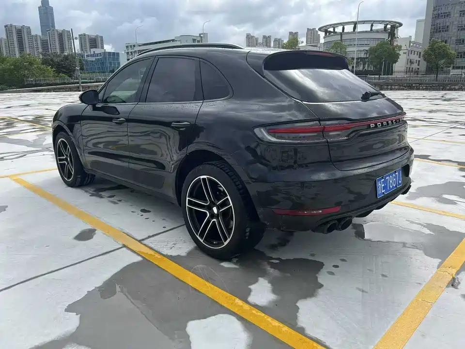 Porsche Macan