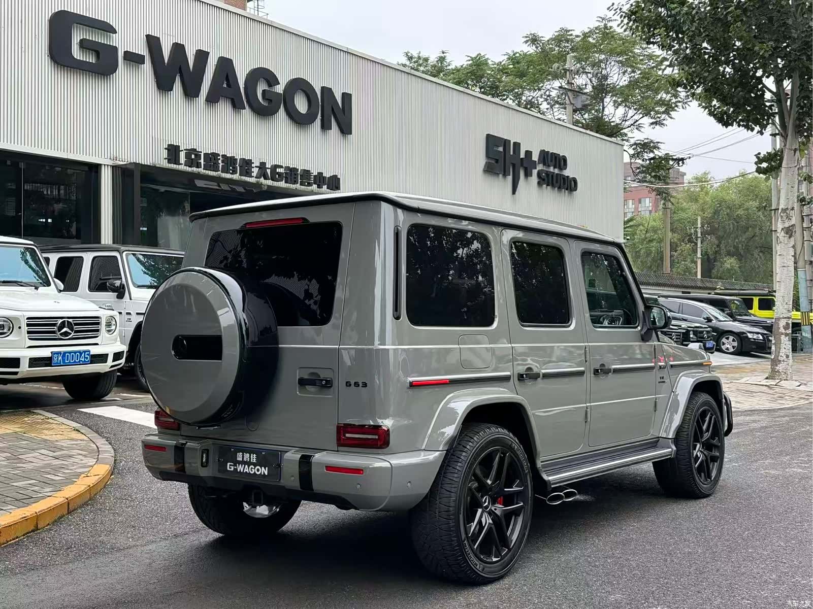 Mercedes-Benz G-Class, 2023 3