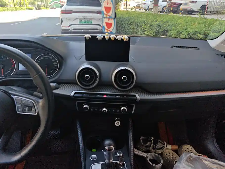 Audi Q2L Audi Q2L
