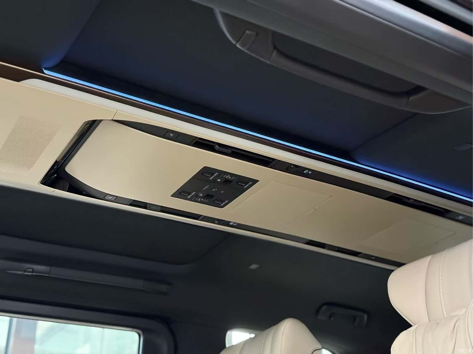 Toyota Alphard, 2024 18