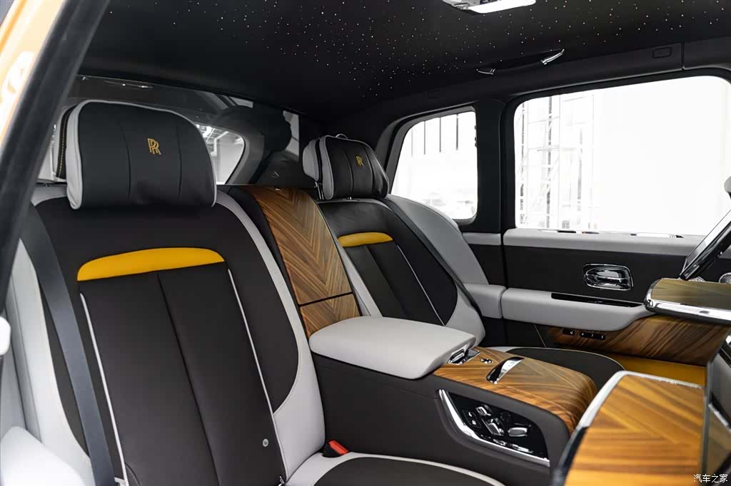 Rolls-Royce Cullinan, 2024 15