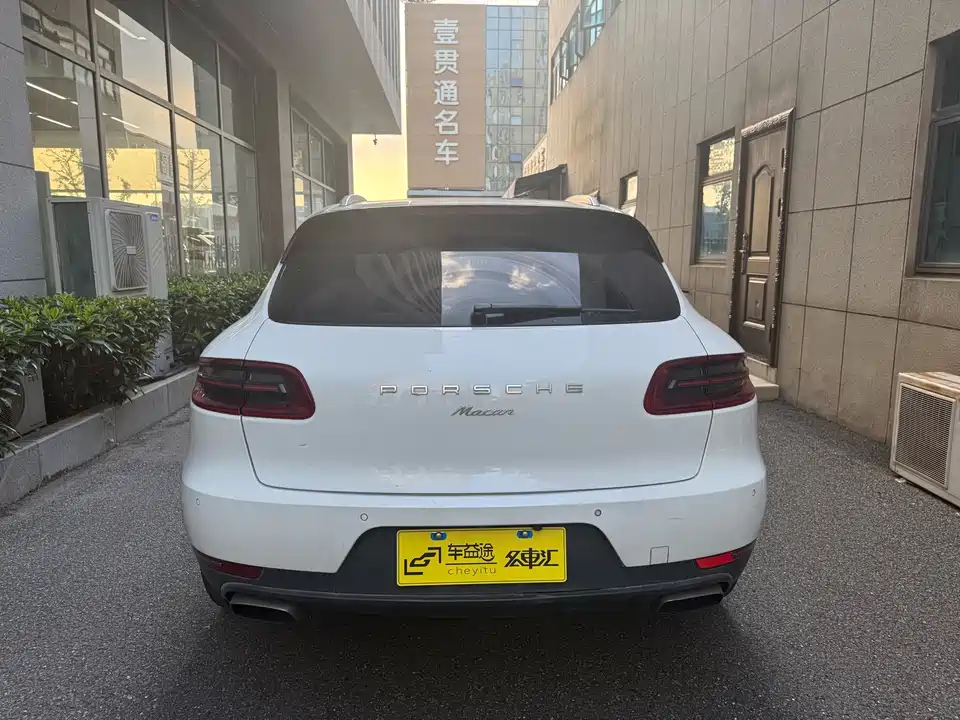 Porsche Macan