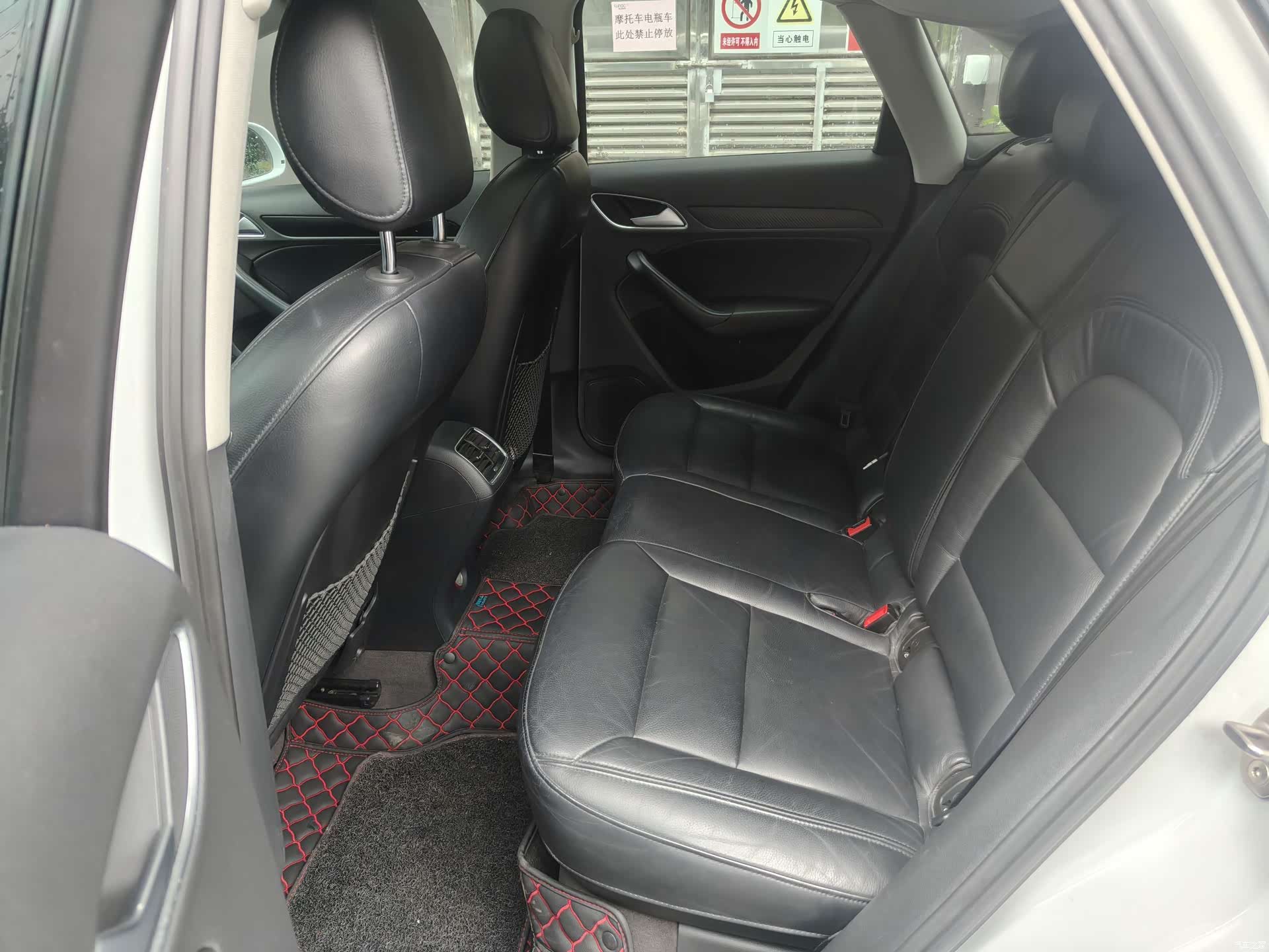 Audi Q3, 2016 11