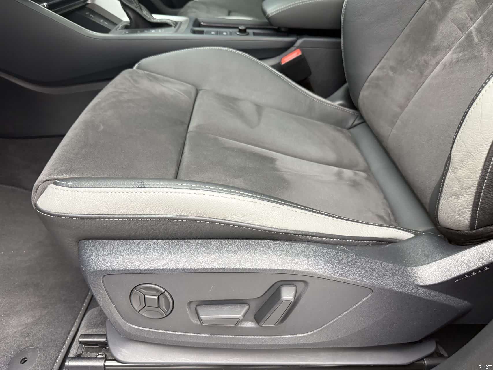 Audi Q3, 2022 11