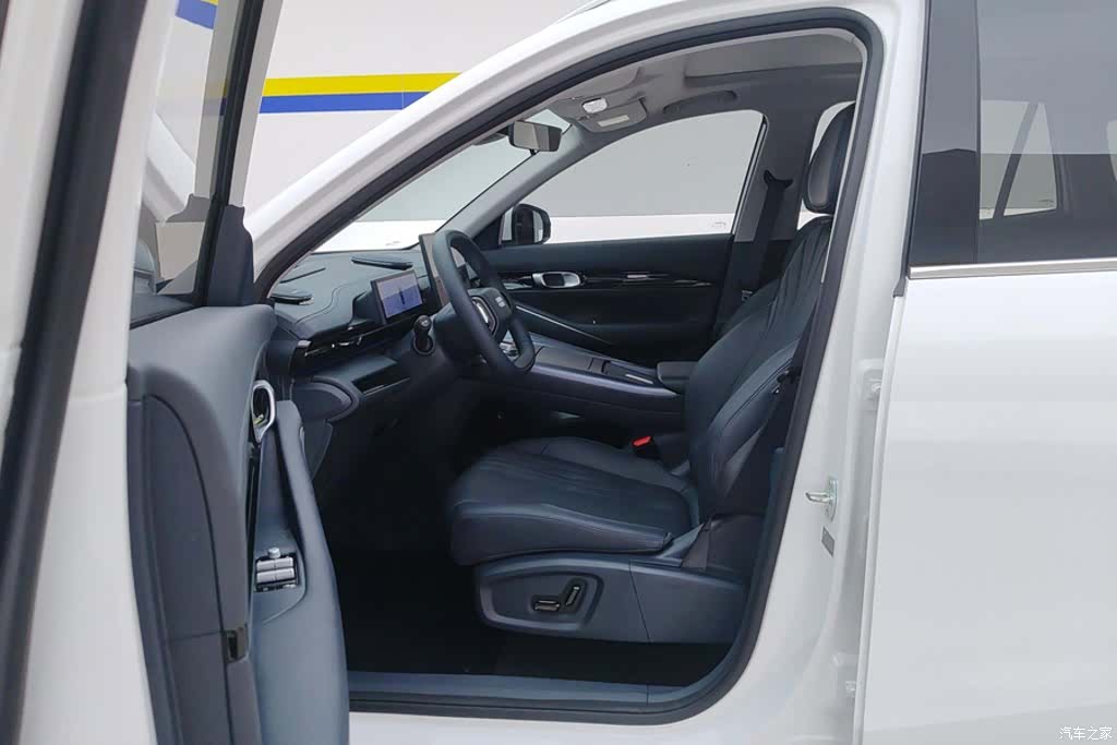 Geely Galaxy E5, 2025 9