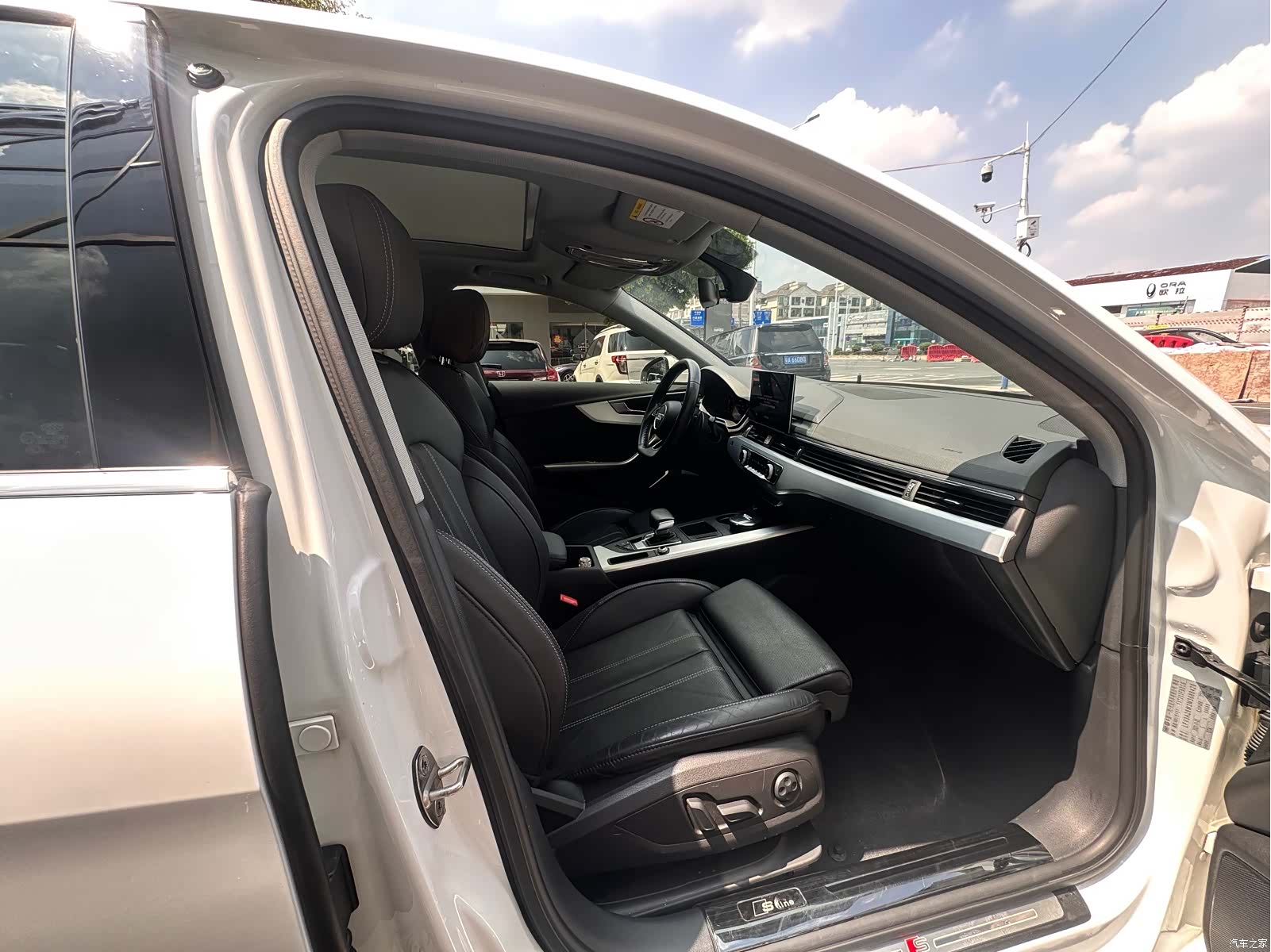 Audi A4L, 2022 3