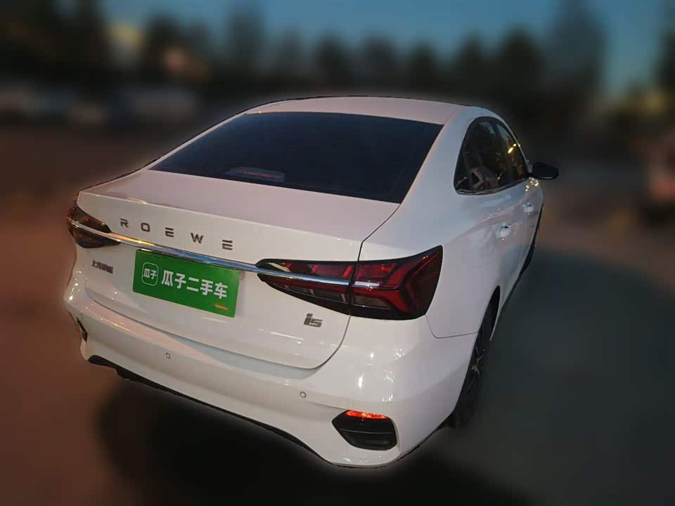 Roewe i5