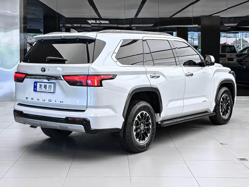 Toyota Sequoia