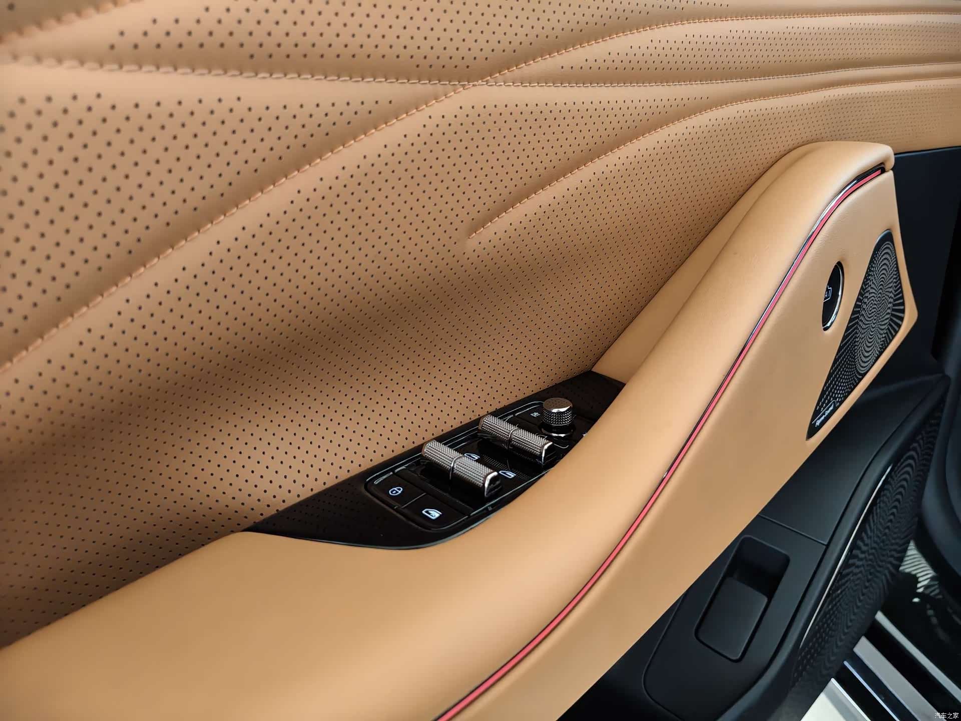 Geely 8, 2025 13