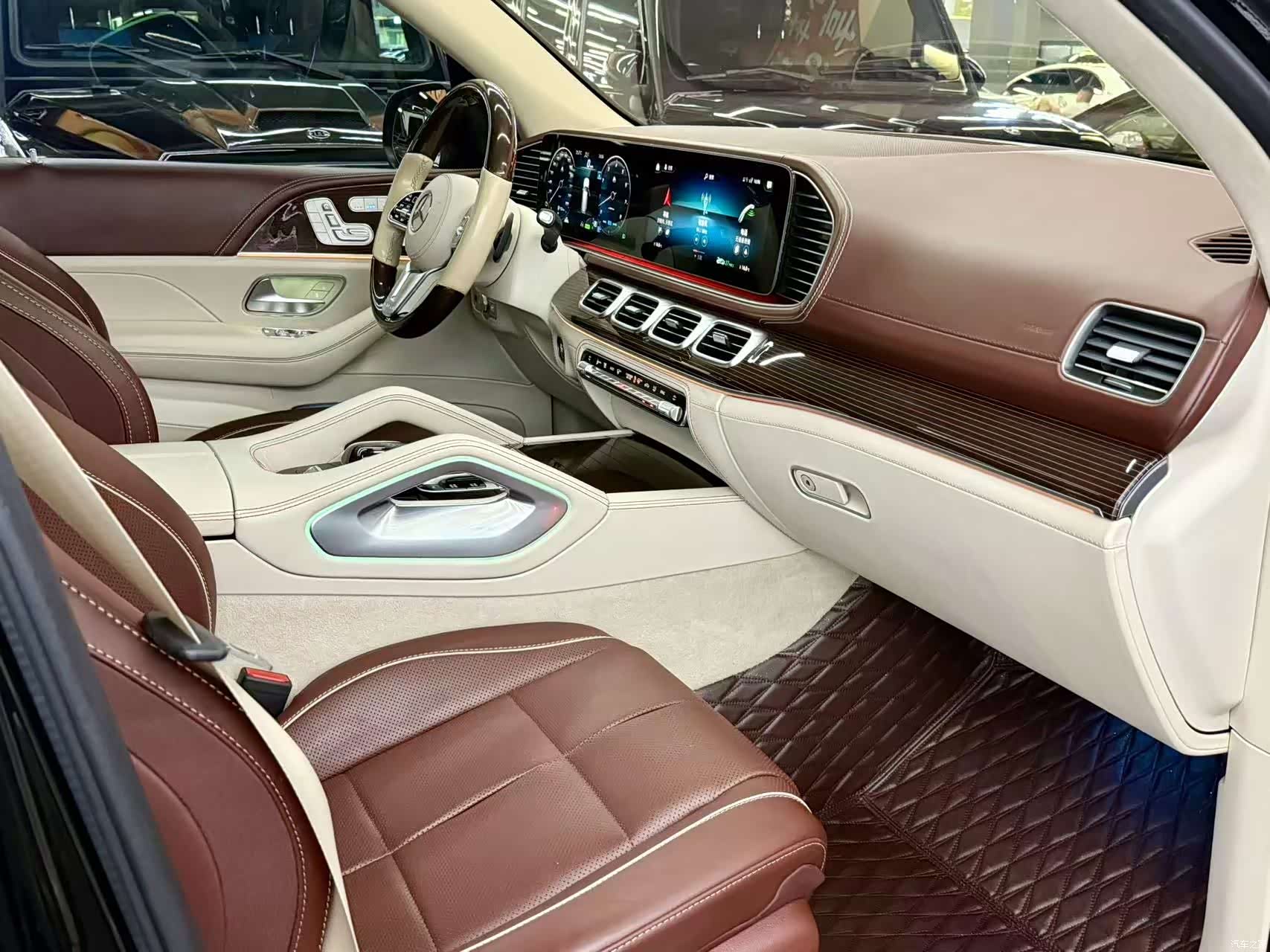 Maybach GLS, 2022 16