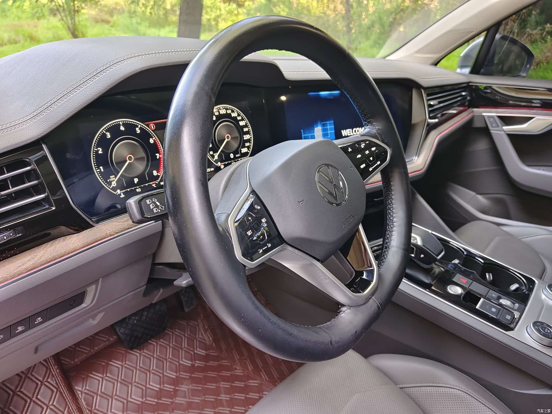 Volkswagen Touareg, 2023 11