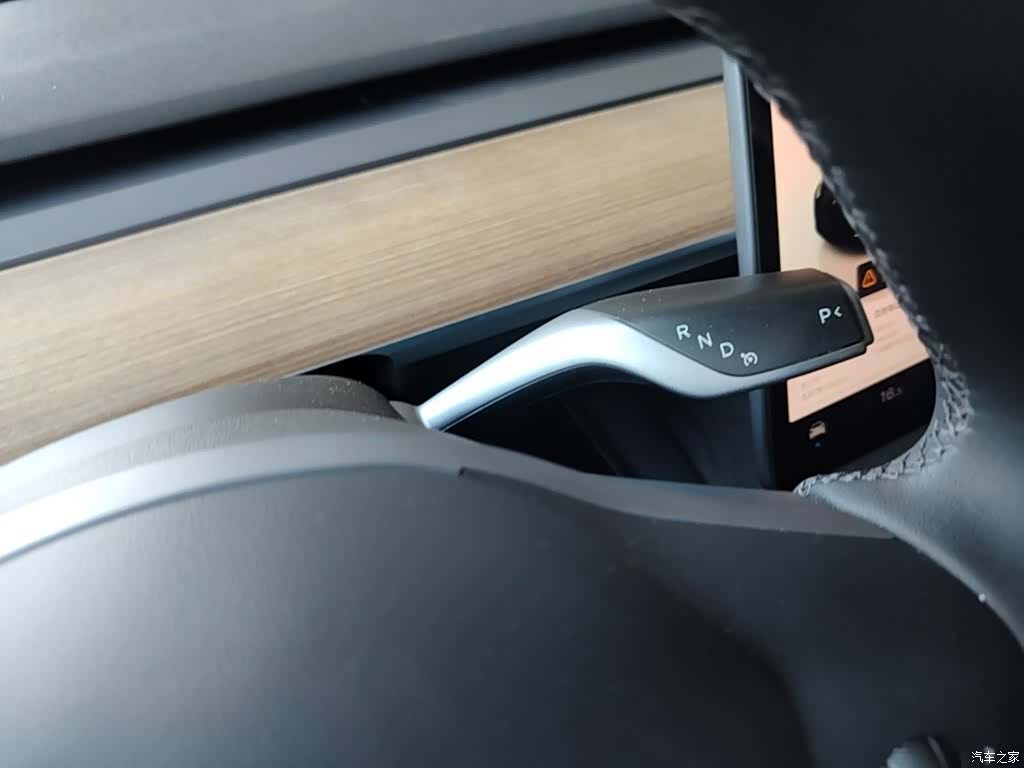 Tesla Model Y, 2022 14