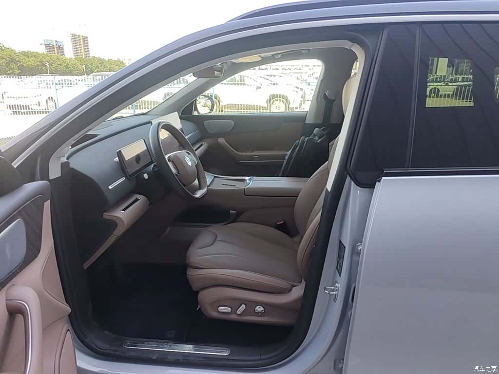 Leapmotor C11, 2025 15