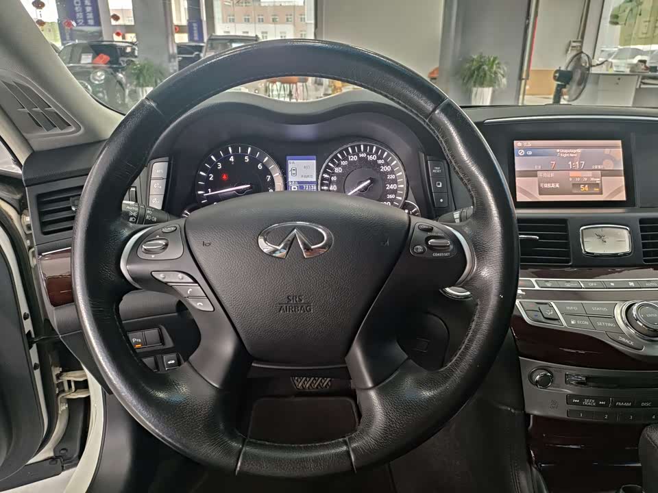 Infiniti Q70 Infiniti Q70