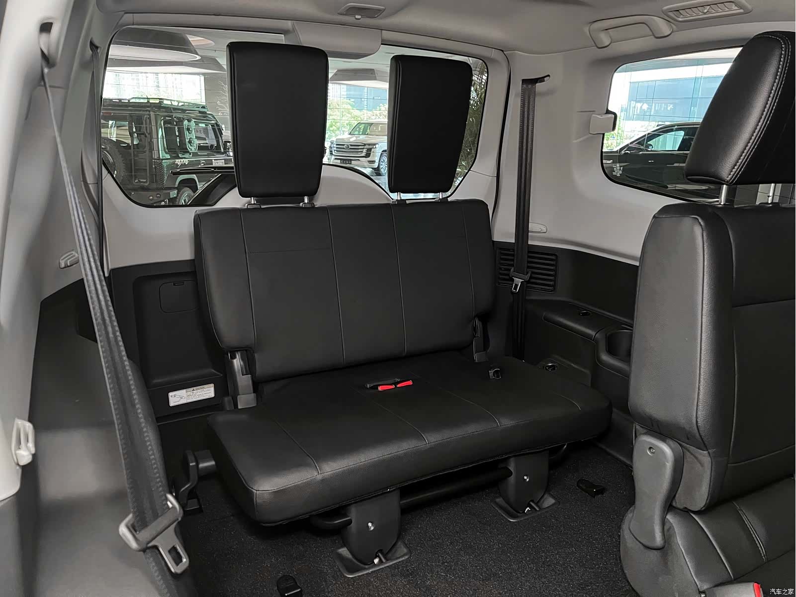 Mitsubishi Pajero, 2025 18