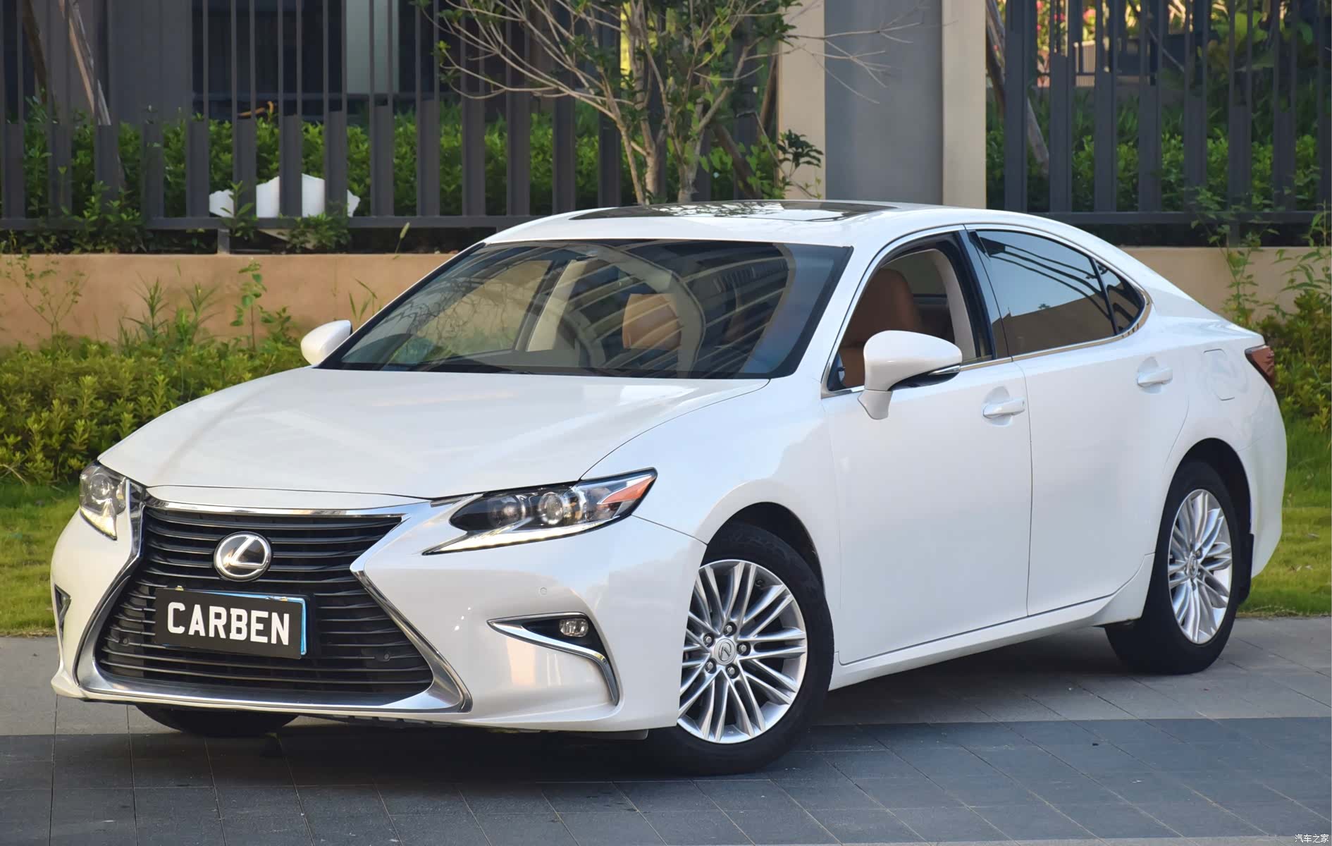 Lexus ES, 2017 1