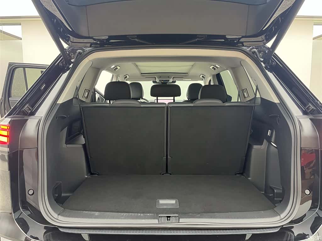 Volkswagen Teramont, 2025 6
