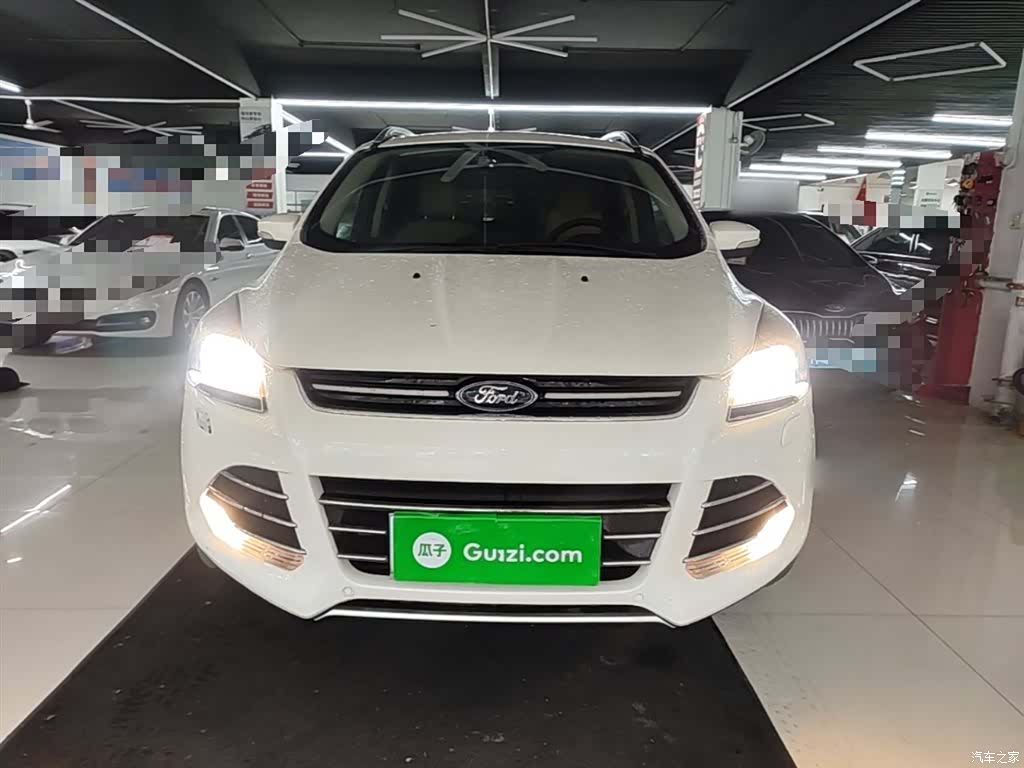 Ford Kuga, 2015 3