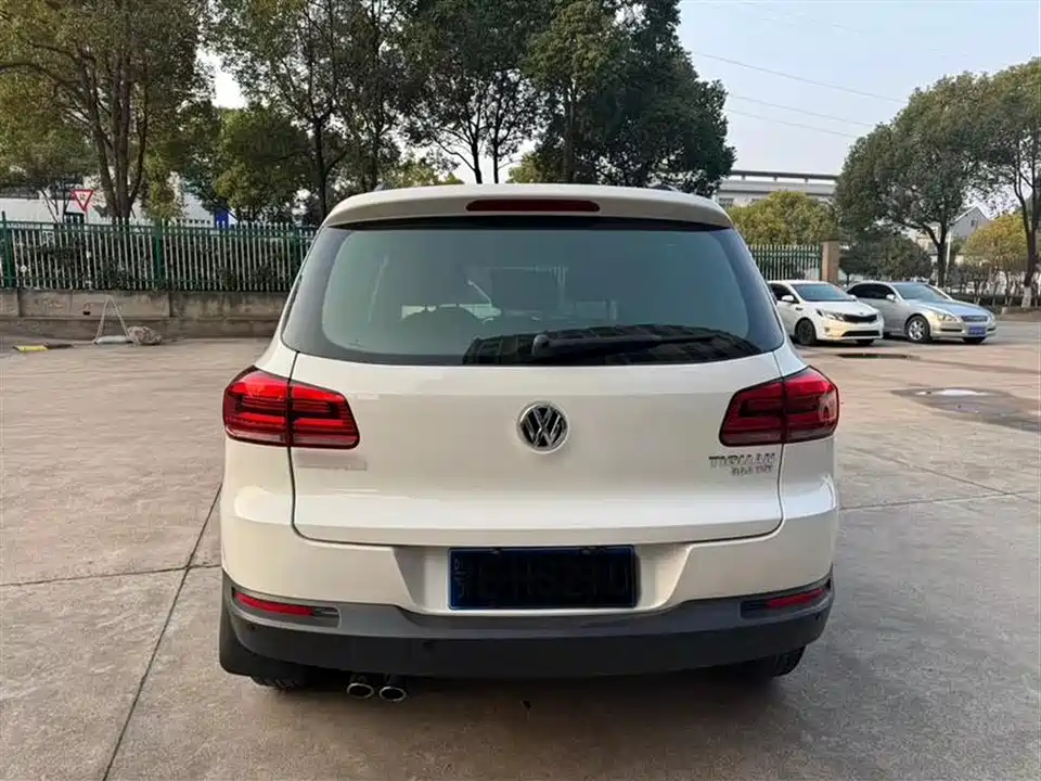 Volkswagen Tiguan Volkswagen Tiguan