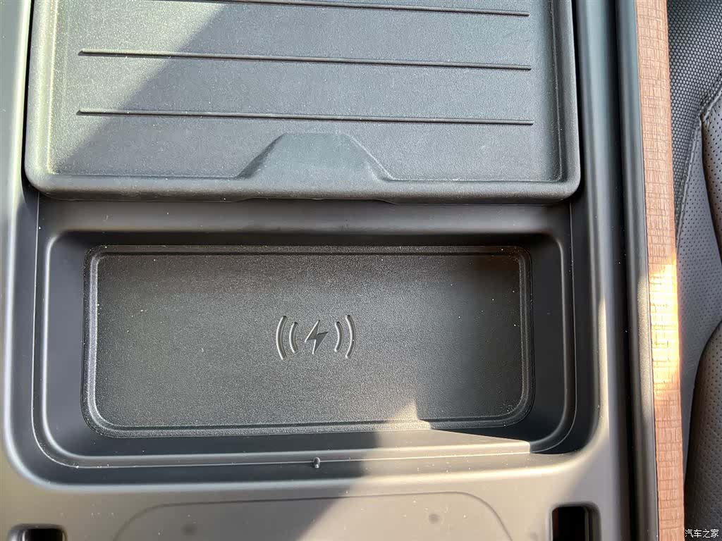 Land Rover Defender, 2022 12
