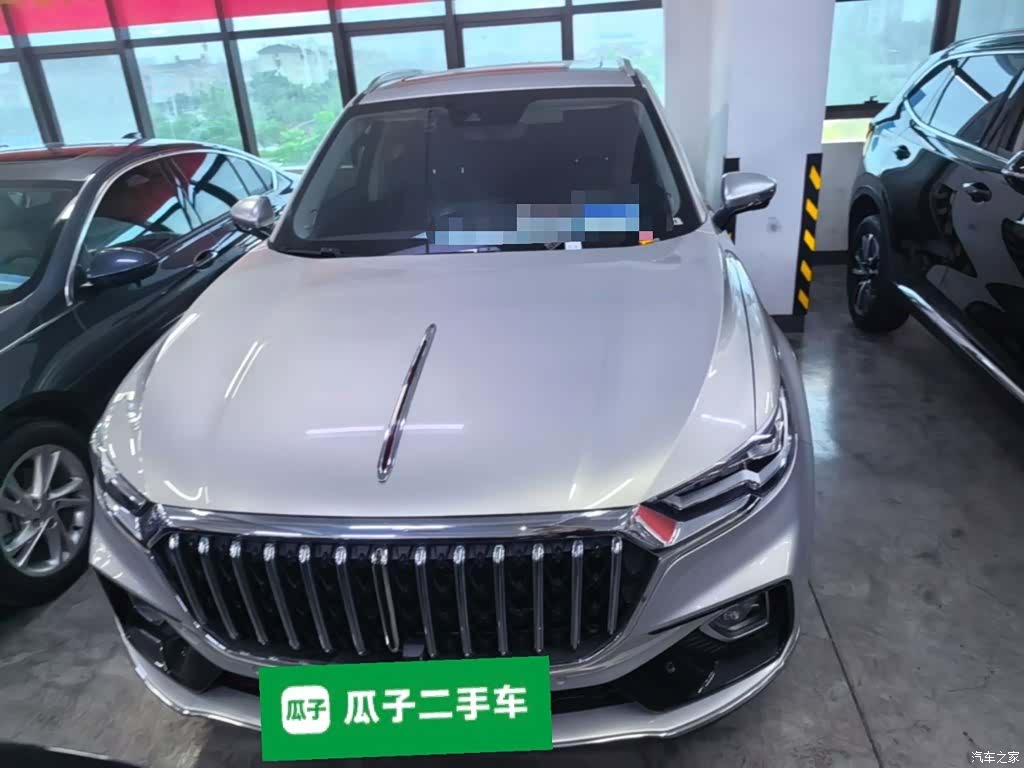 Hongqi HS5, 2022 3