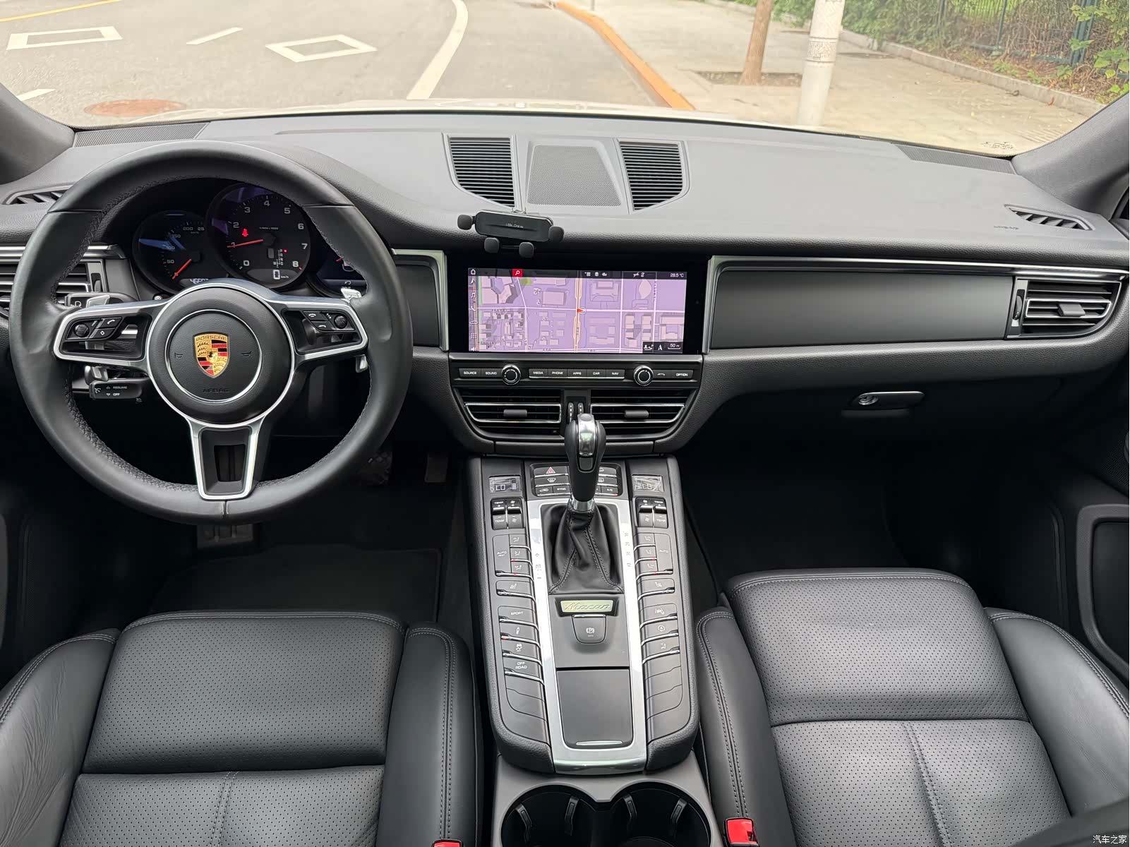 Porsche Macan, 2021 8
