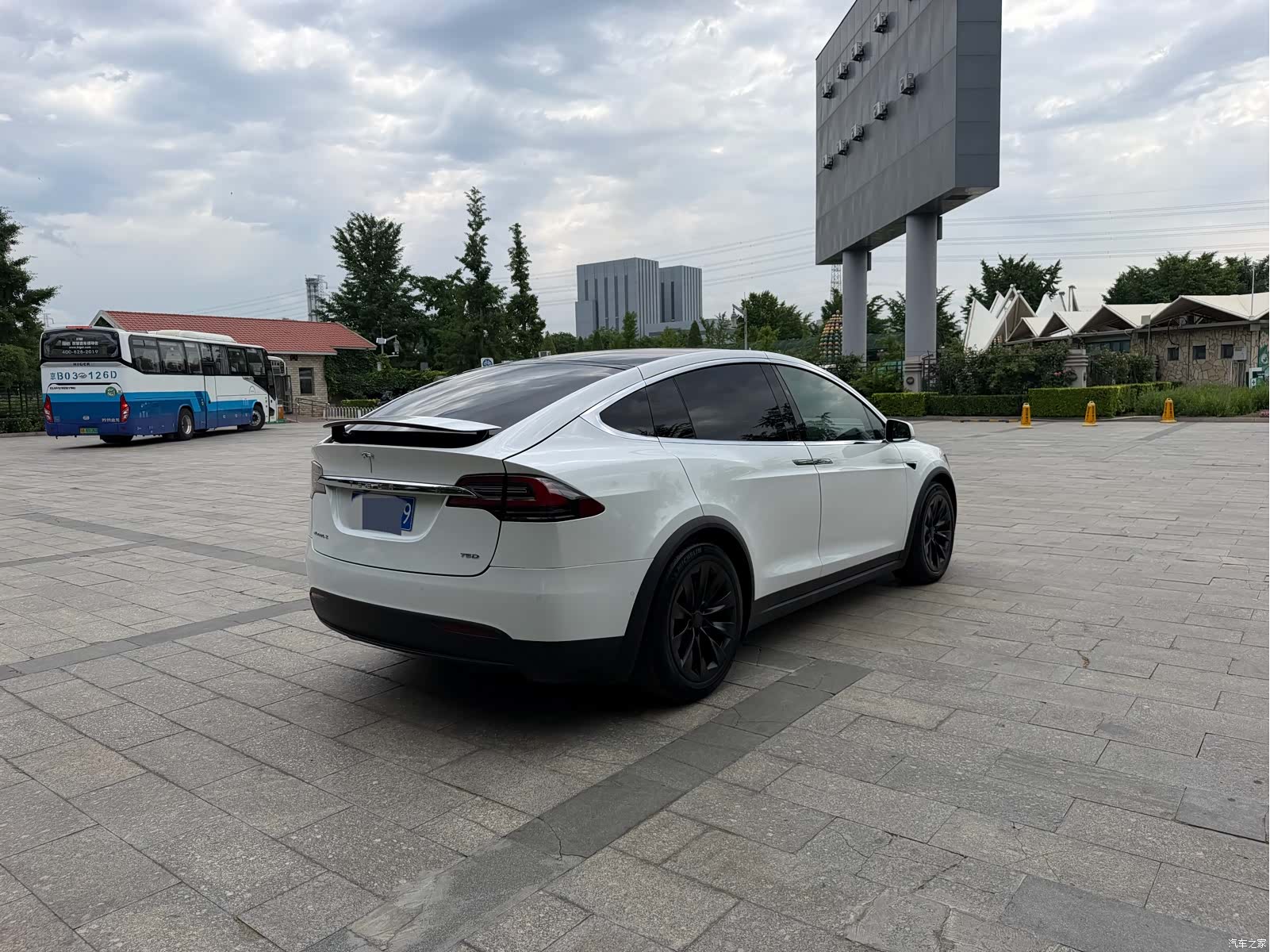Tesla Model X, 2017 6