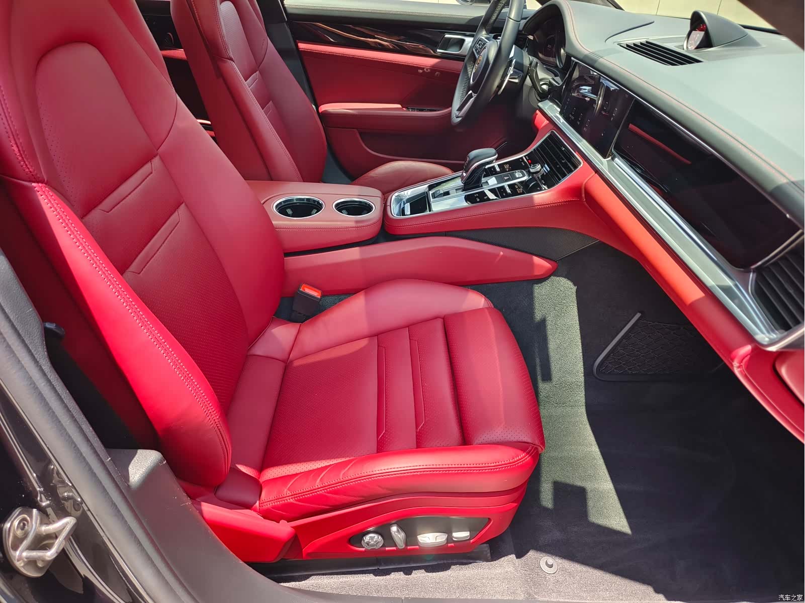 Porsche Panamera, 2019 12